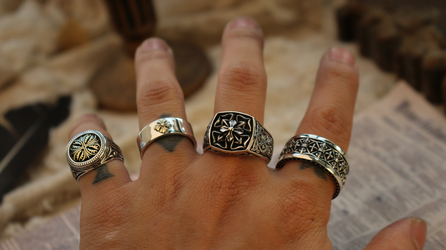 Cross iris Ring